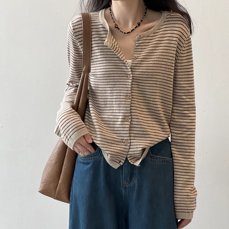 条纹针织开衫外套女2025春秋新款设计感小众显瘦上衣外搭长袖毛衣