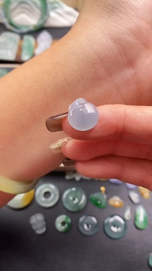 颈饰未镶嵌翡翠苹果