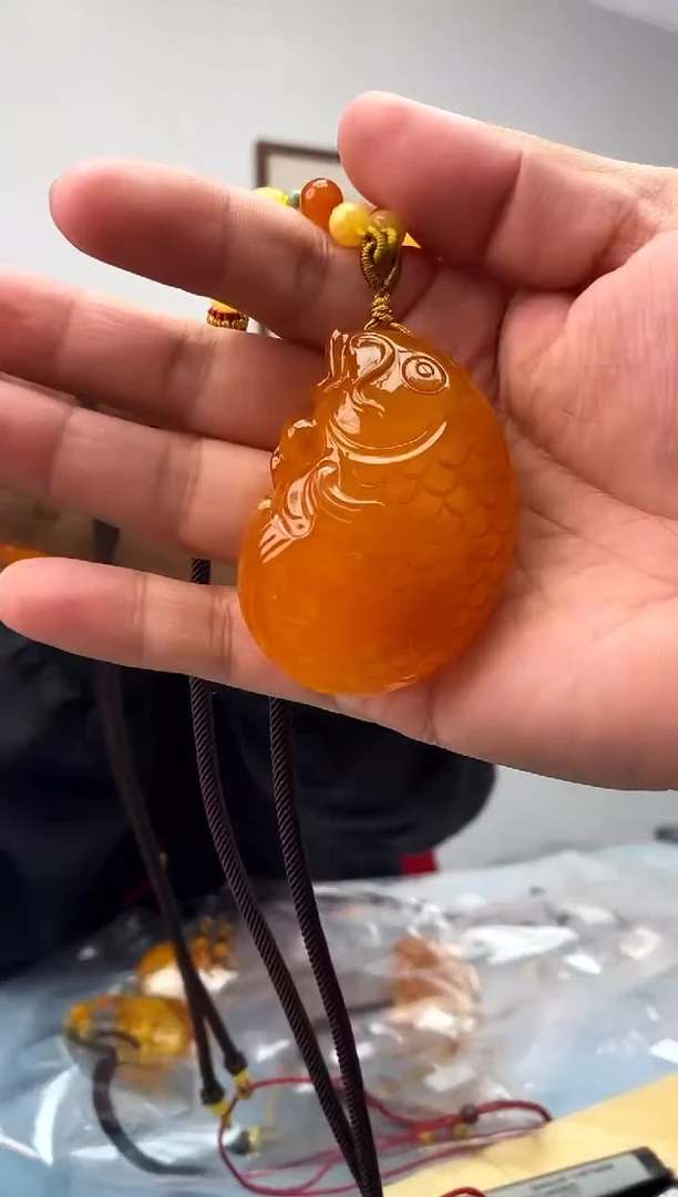 蜜蜡未镶嵌珠宝奇石假一罚十，发一件030