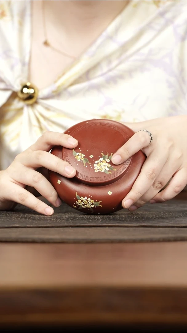 紫砂茶叶罐朱泥套盖泥绘海棠花茶叶罐