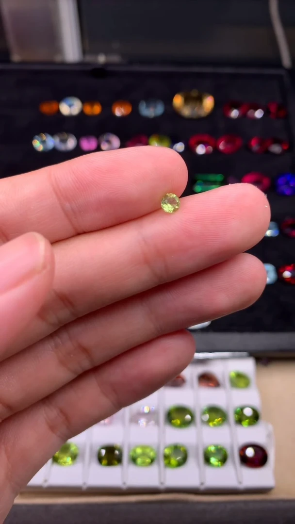 裸石未镶嵌橄榄石?****?1