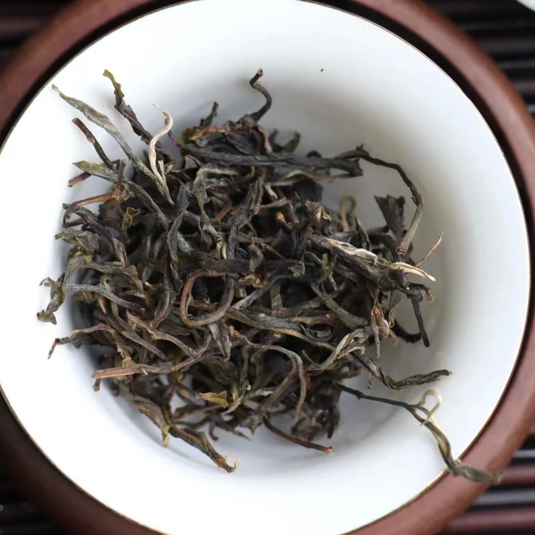 2024年头春易武森林茶 普洱茶生茶