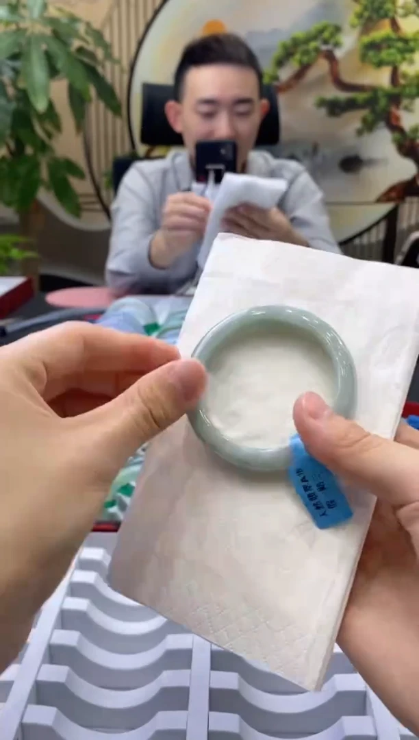 未镶嵌手镯翡翠7479