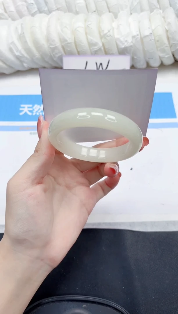 未镶嵌手镯石英质玉73-58-仪式感