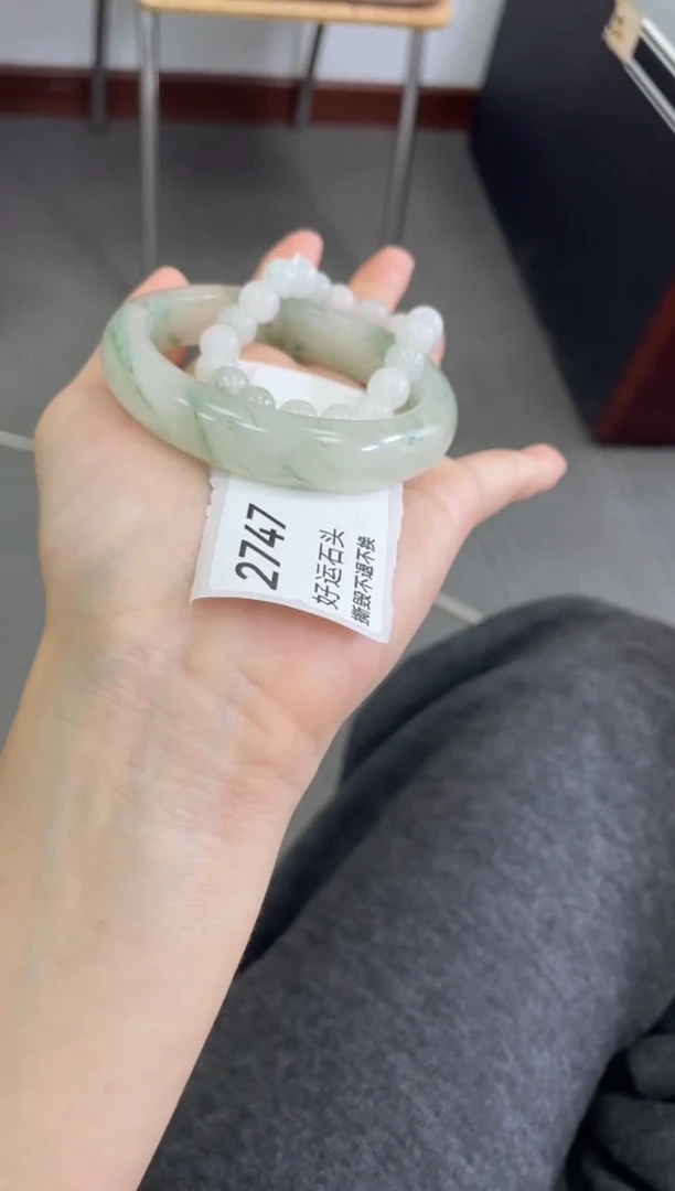 未镶嵌手镯石英质玉2747