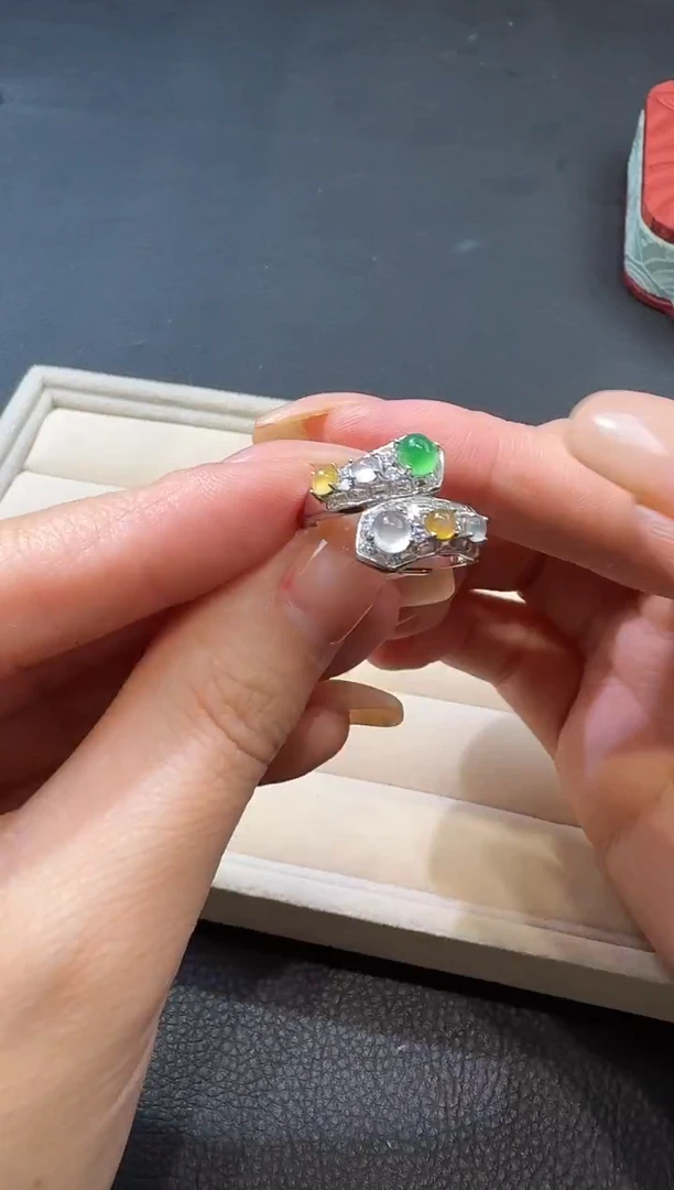 颈饰未镶嵌翡翠100713287