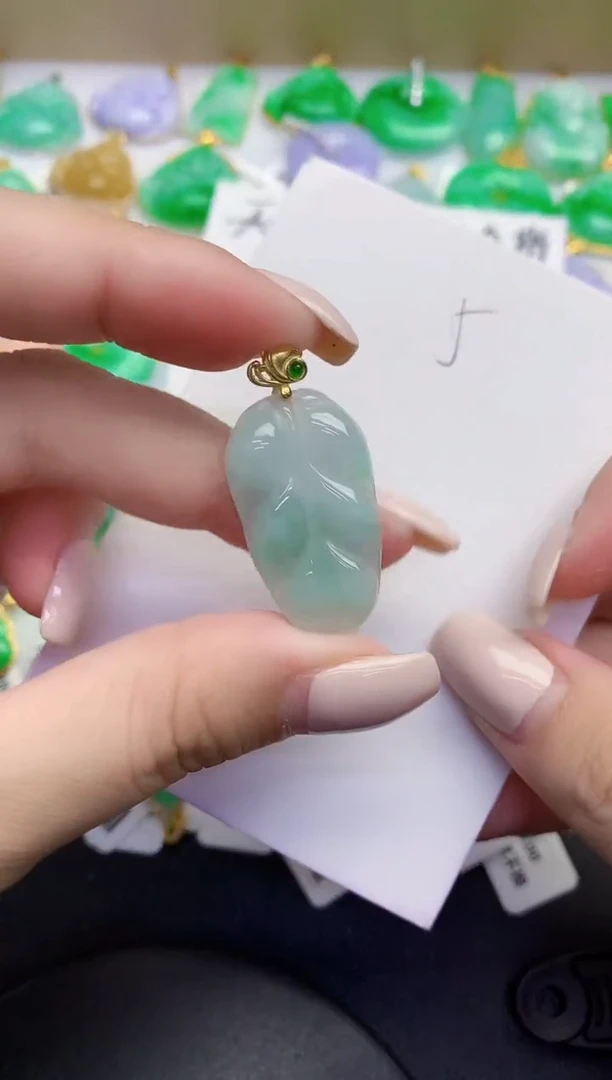 颈饰未镶嵌翡翠缅甸天然翡翠A货