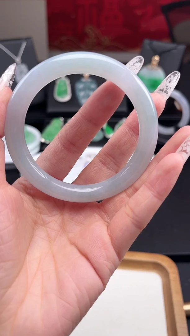 【闪购商品】翡翠手镯未镶嵌手镯