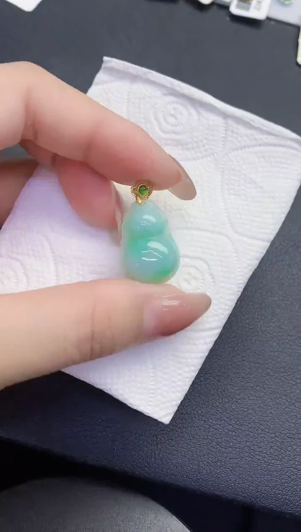 颈饰未镶嵌翡翠缅甸天然翡翠A货