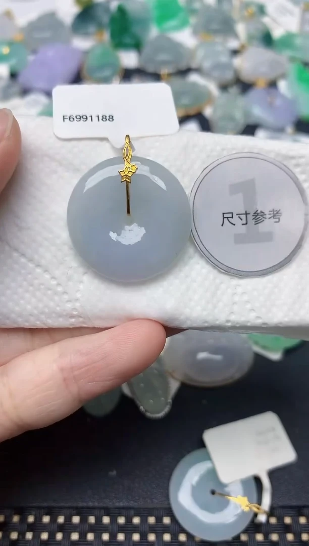 颈饰18K金镶嵌翡翠天然缅甸A货翡翠