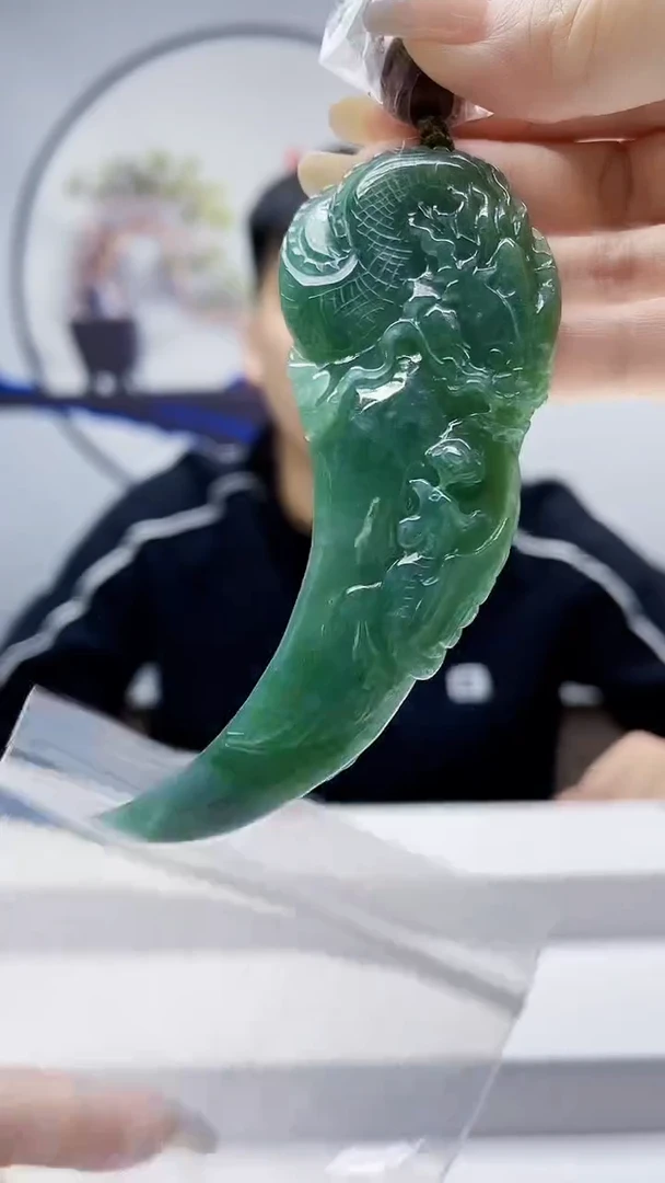 未镶嵌定制翡翠毛货挂件55