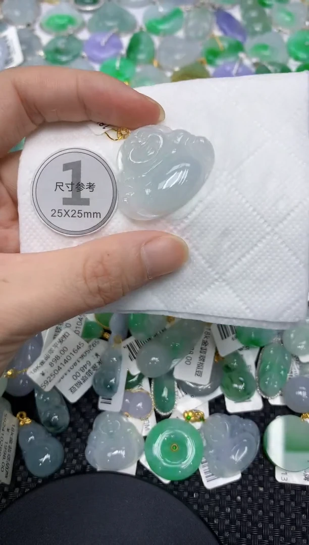 翡翠18K金镶嵌颈饰11111111
