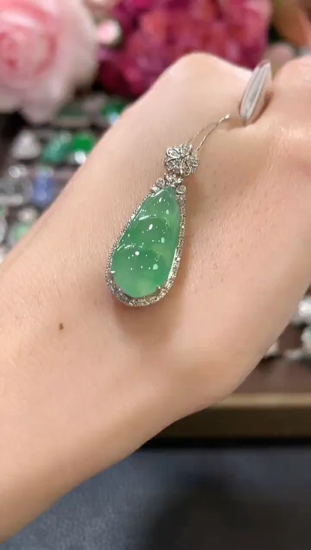 吊坠(不含链)18K金镶嵌翡翠b6
