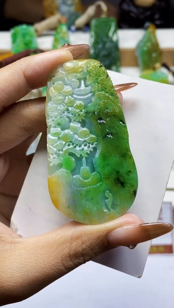 颈饰未镶嵌翡翠翡翠A货