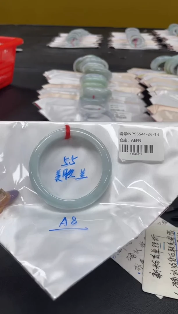 未镶嵌手镯翡翠翡翠手镯