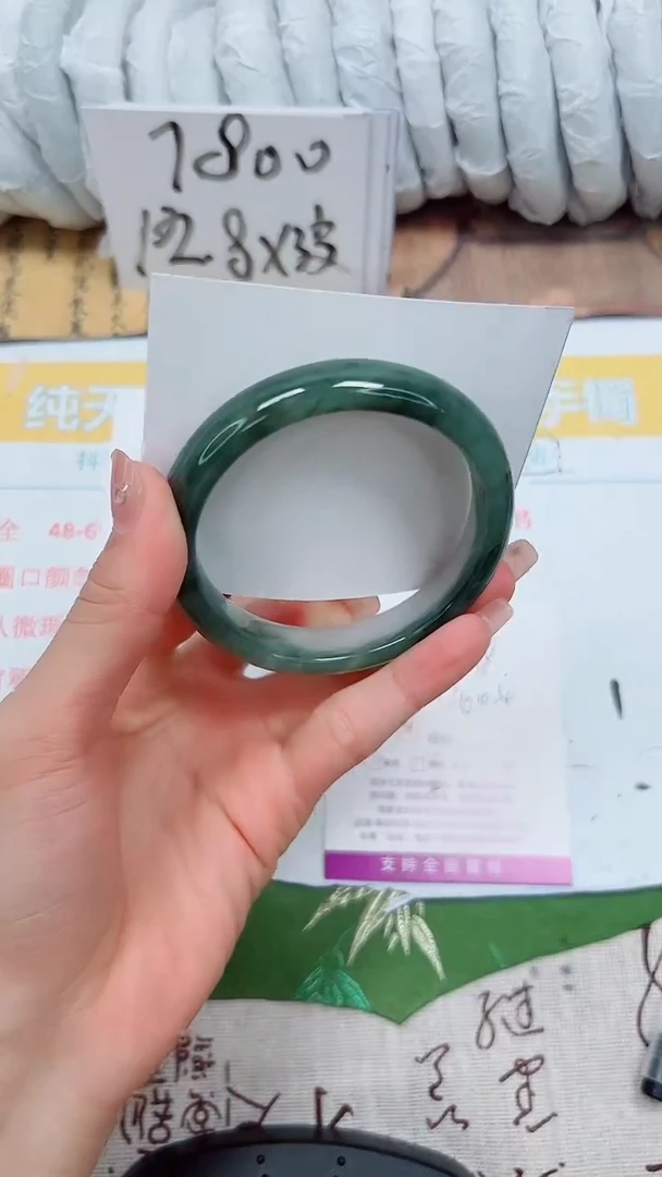 【闪购商品】石英质玉手镯未镶嵌K79-60.4