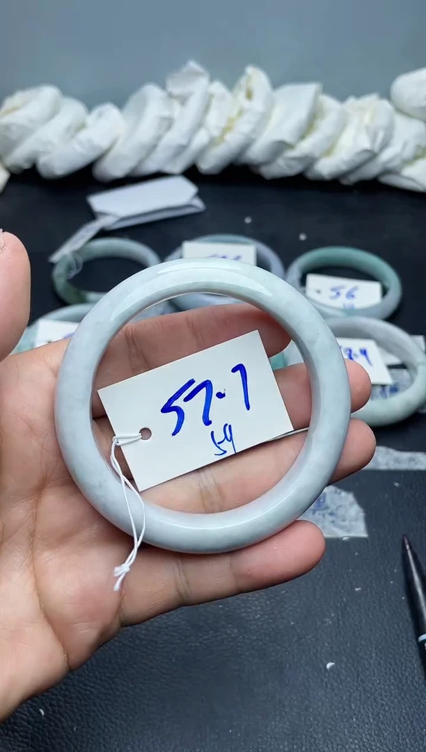 未镶嵌手镯翡翠59