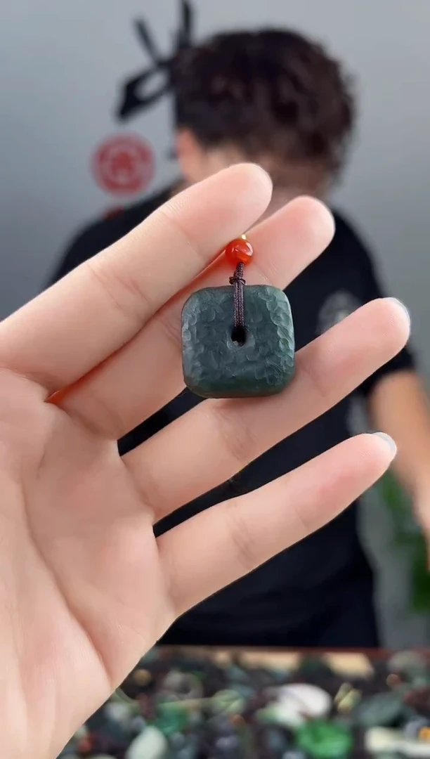未镶嵌和田玉挂件拍一发一，多样性发货