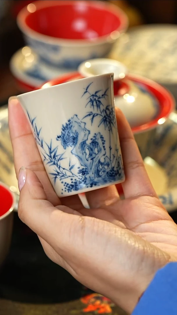雨香斋高温柿子红竹石微撇口杯