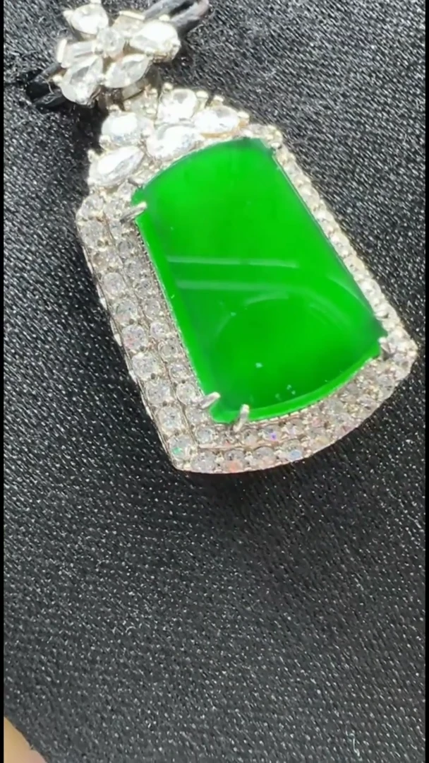 吊坠(不含链)银S925镶嵌翡翠天然A货翡翠多样性发一