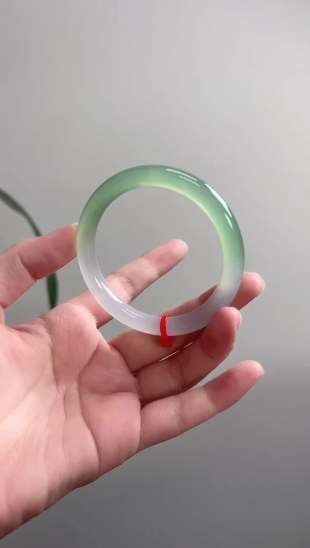 手镯玛瑙/玉髓未镶嵌55-56圈