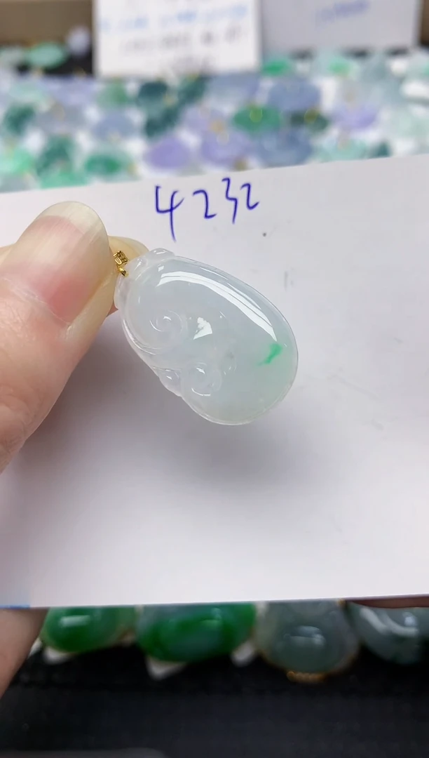 颈饰18K金镶嵌翡翠天然缅甸A货翡翠百元以上9元证书费自理