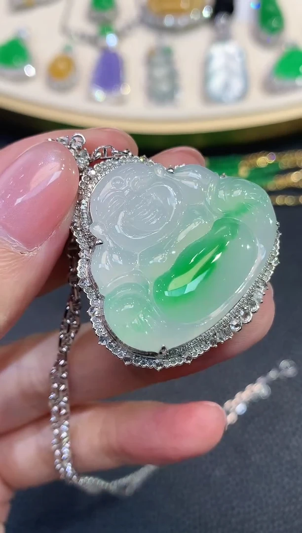 吊坠(不含链)18K金镶嵌翡翠C51