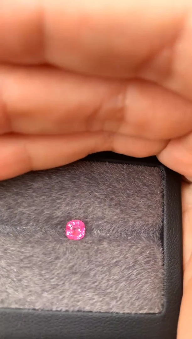 未镶嵌裸石定制尖晶石枕型 绝地 0.66ct