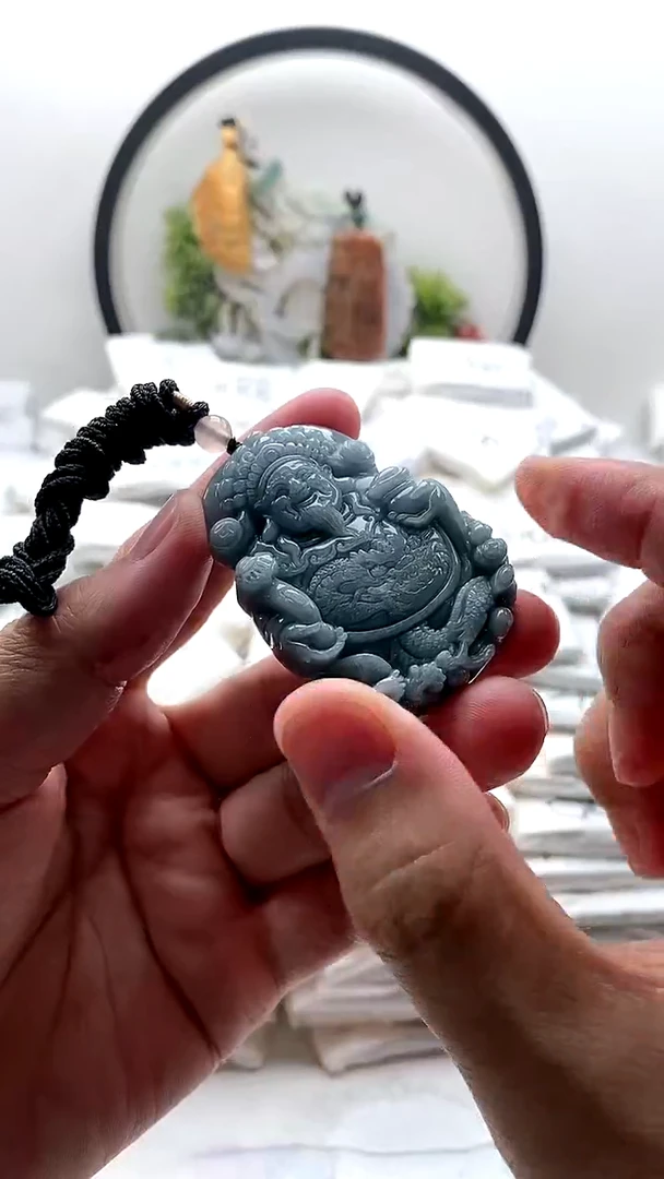 颈饰未镶嵌翡翠财神