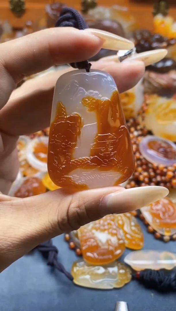 玛瑙/玉髓挂件未镶嵌云*ll