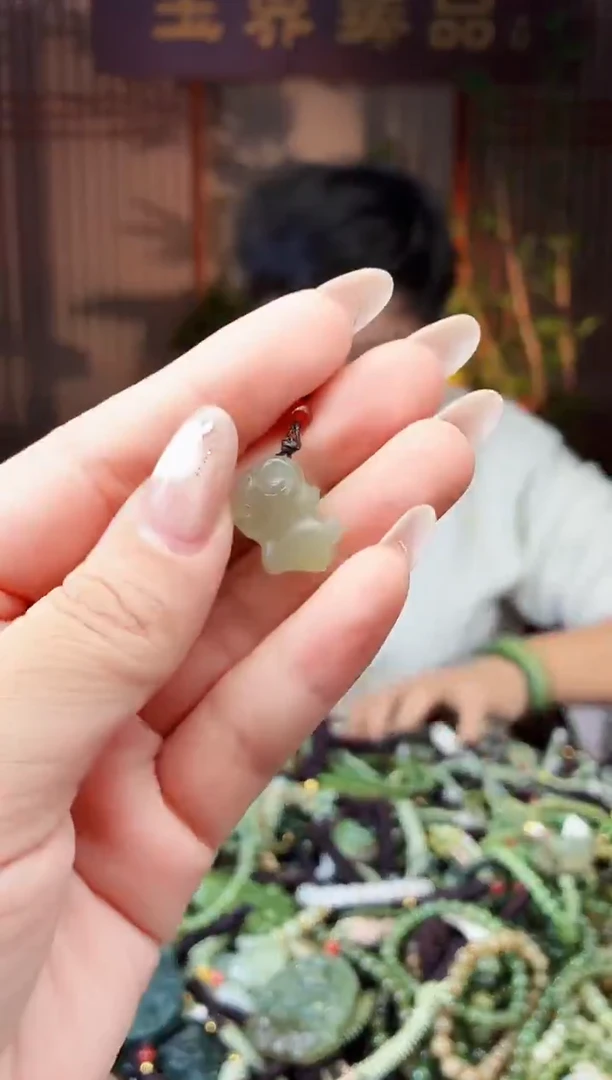 颈饰未镶嵌和田玉多样性发货拍一发一