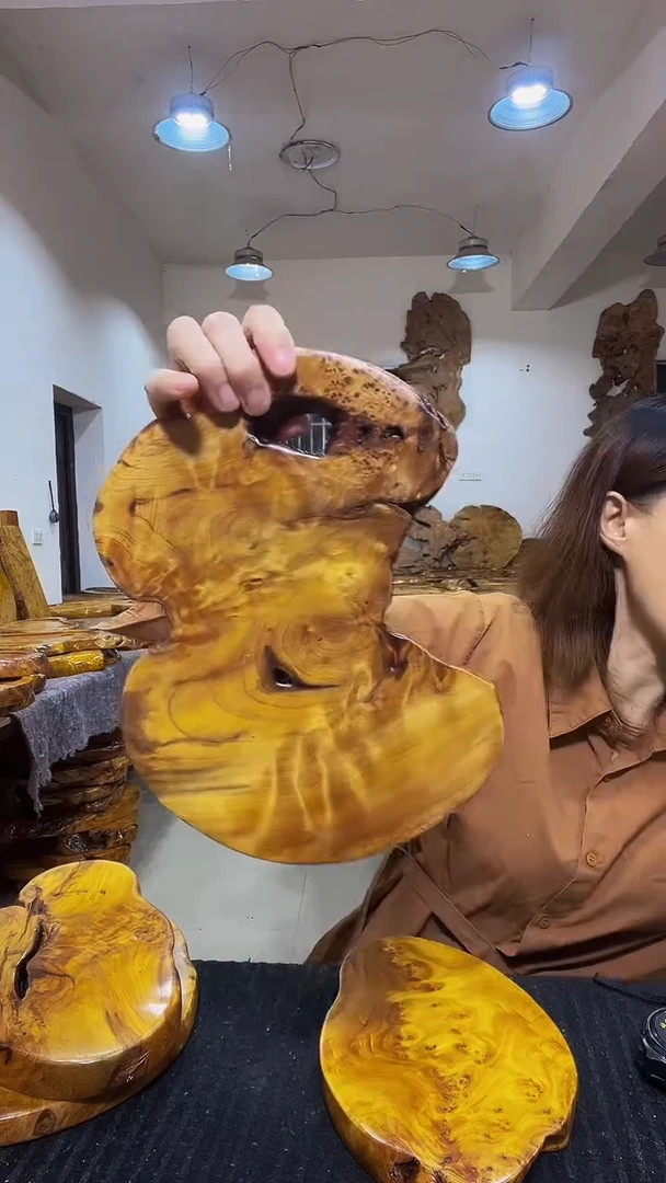 香杉木已*置香杉枯木榴