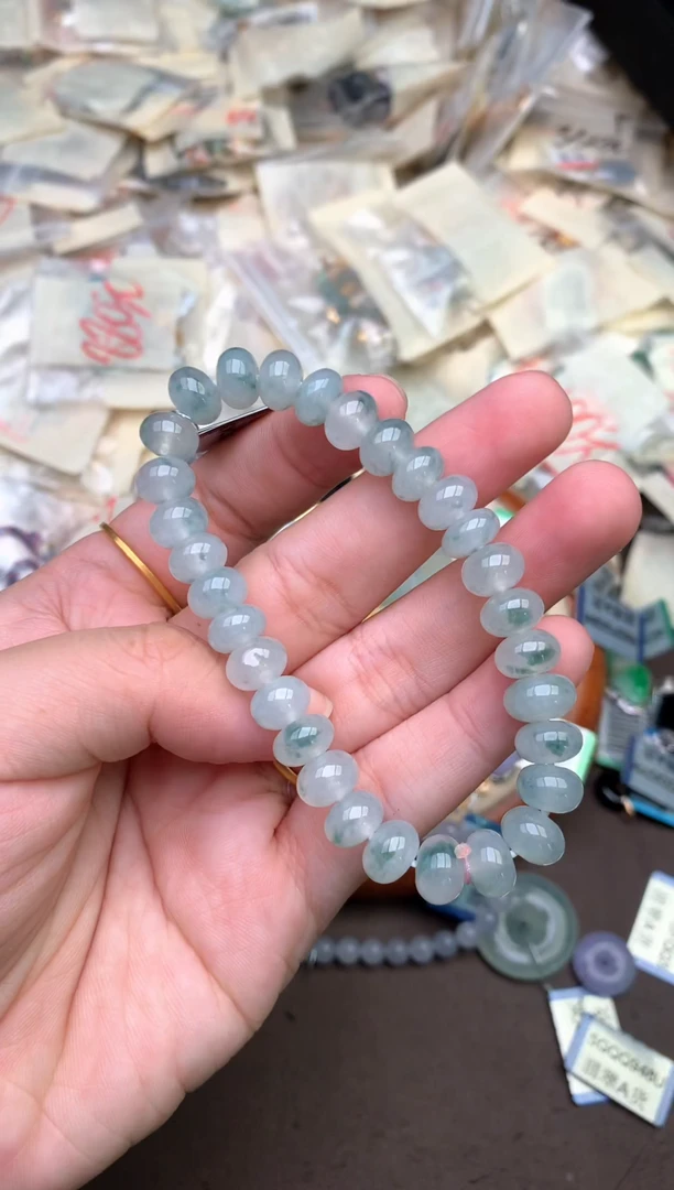 未镶嵌挂件翡翠 —