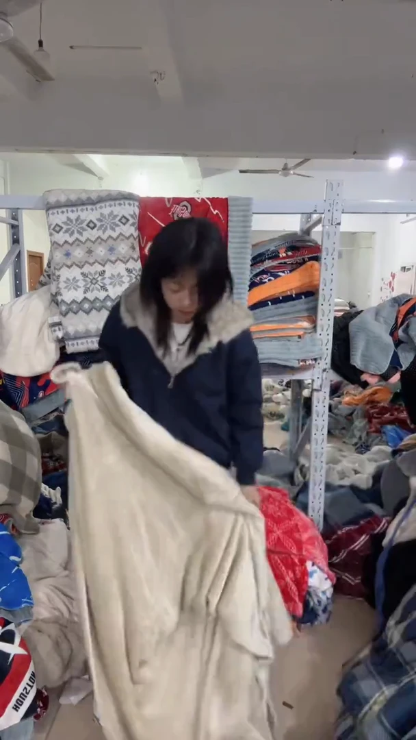 法兰绒016       1.8*2.2