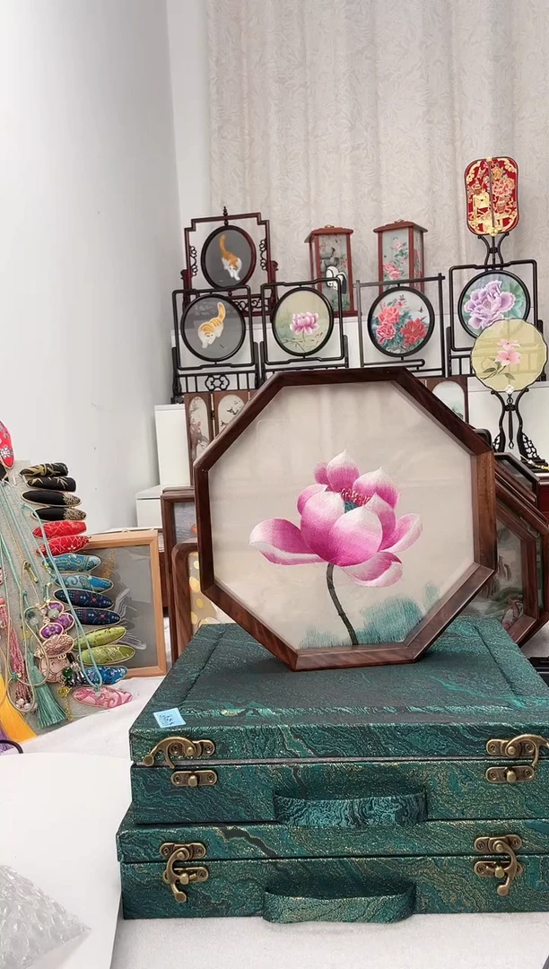 扇子绣作品手工摆台