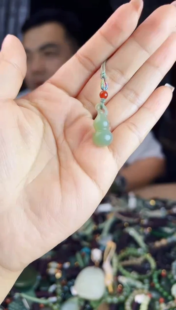 未镶嵌和田玉挂件1