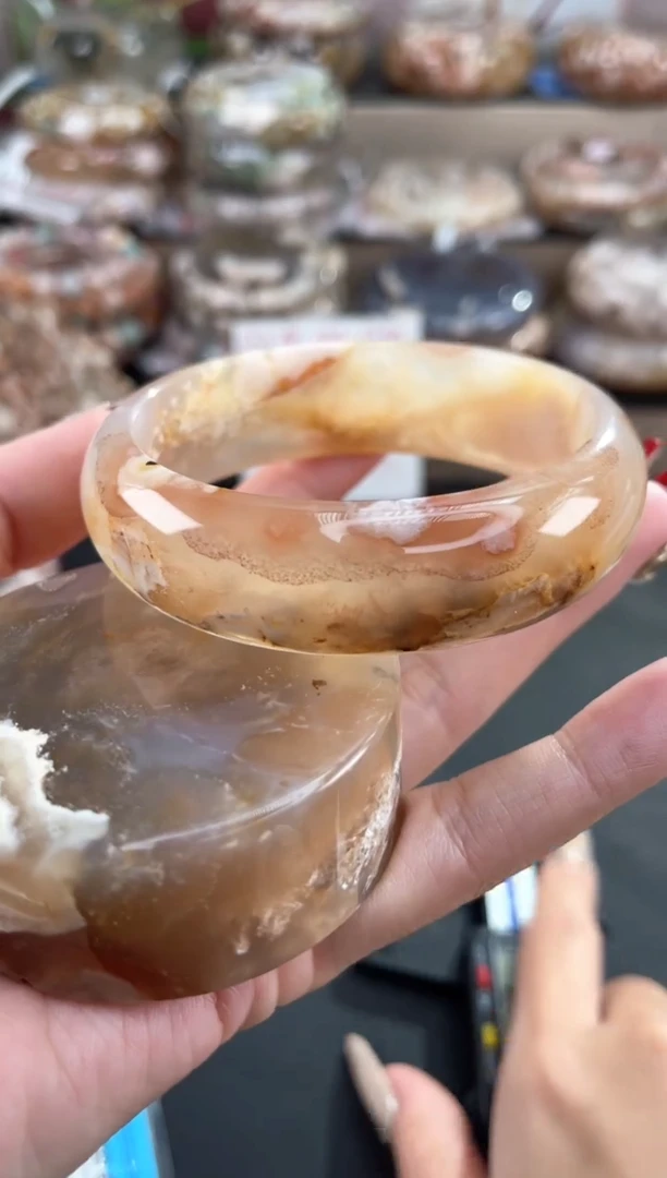 未镶嵌手镯石英质玉62