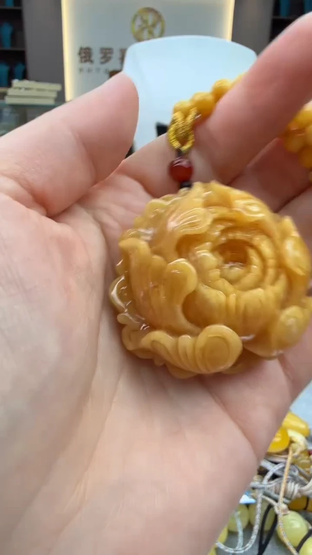 琥珀颈饰未镶嵌524秒拍号 假一罚三