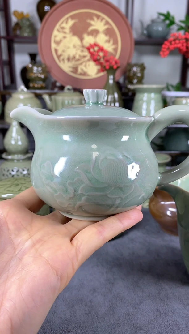 瑕疵处理 耀州窑荷花茶壶1只