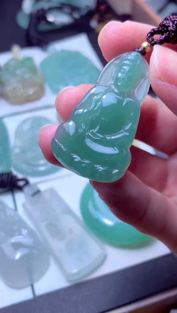 颈饰未镶嵌翡翠天然A货翡翠