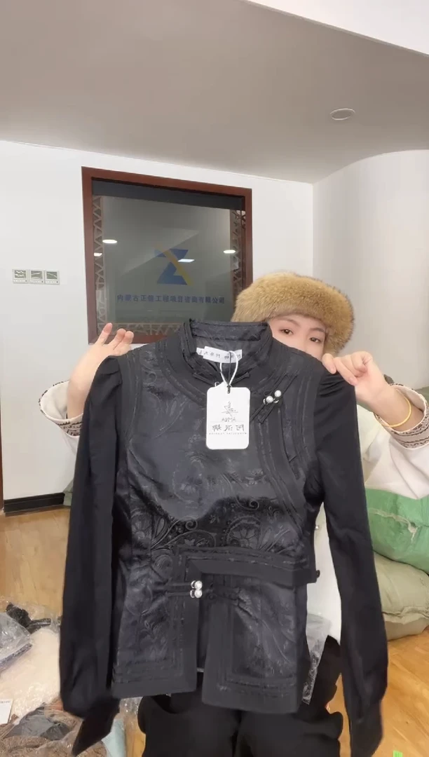 L码        105-115斤  纱袖