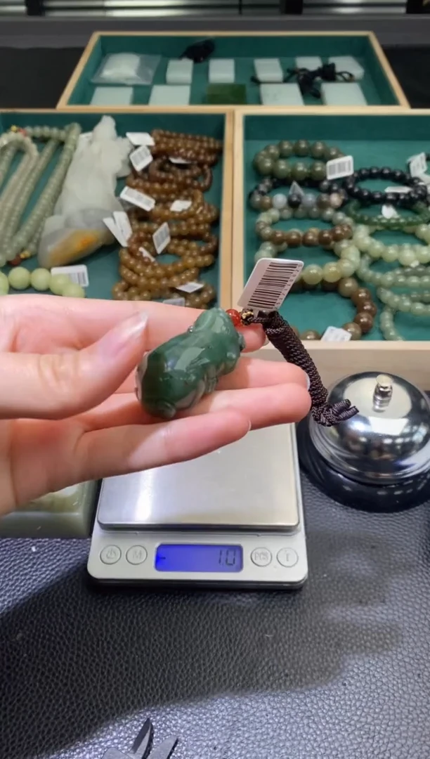 定制和田玉碧玉貔貅