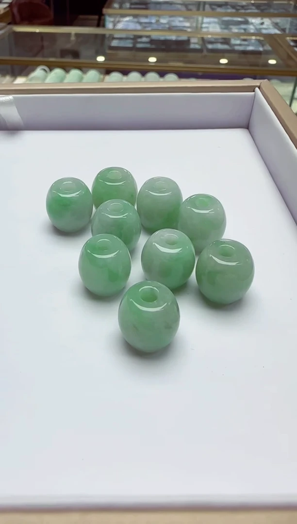 颈饰未镶嵌翡翠多样性发其一