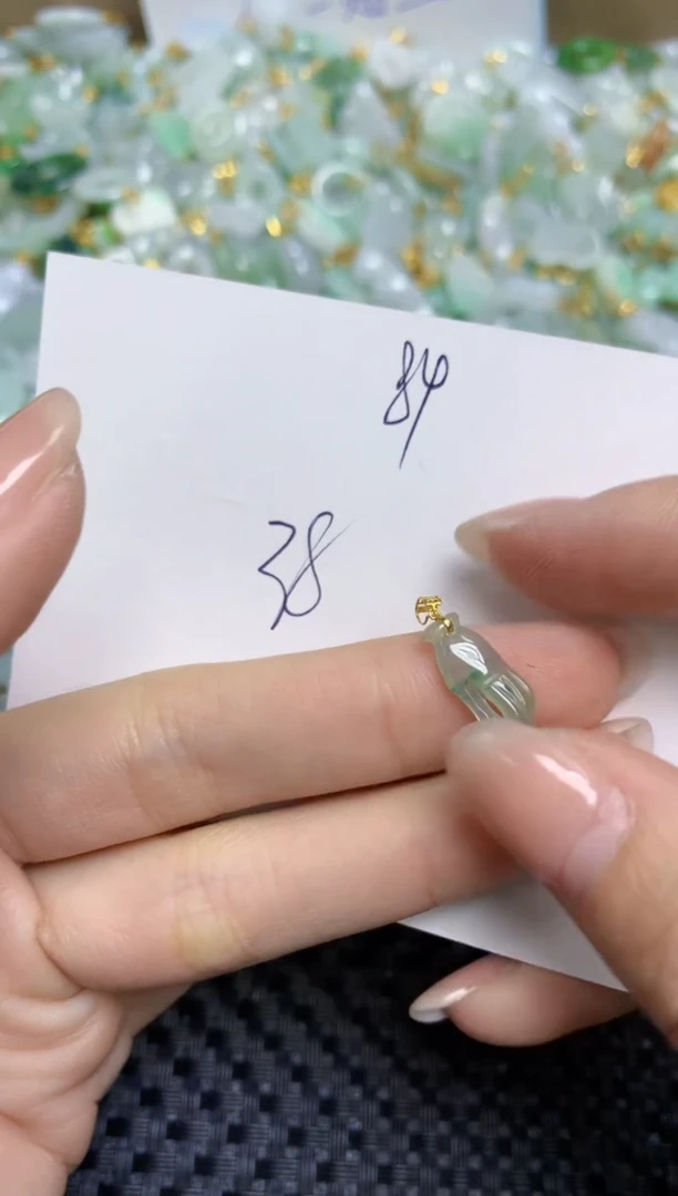 【闪购商品】翡翠颈饰18K金镶嵌天然缅甸A货翡翠