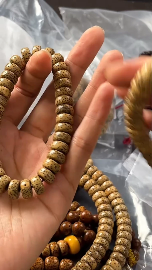 手串星月菩提精工级陈籽药片11*6手串（白）