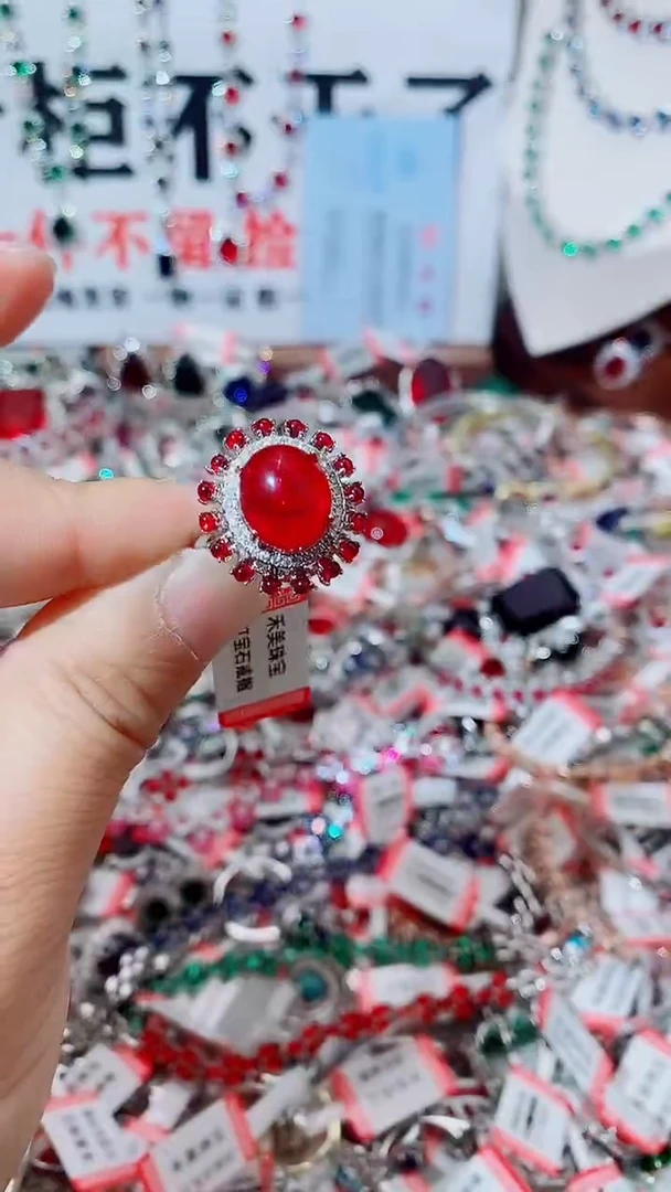 未镶嵌戒指红宝石红宝石戒指