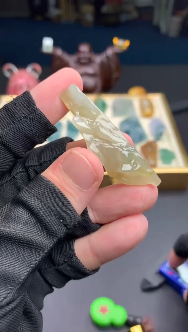 未镶嵌定制翡翠玲***腐天然翡翠裸石