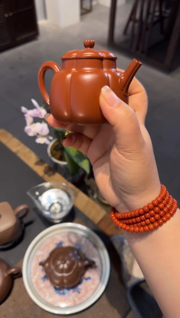 【闪购商品】紫砂茶壶繁花 朱泥
