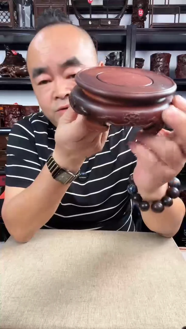 木080瑕疵4老李红木工艺品