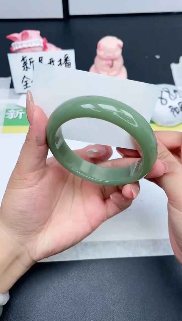 【闪购商品】石英质玉手镯未镶嵌278-60.6